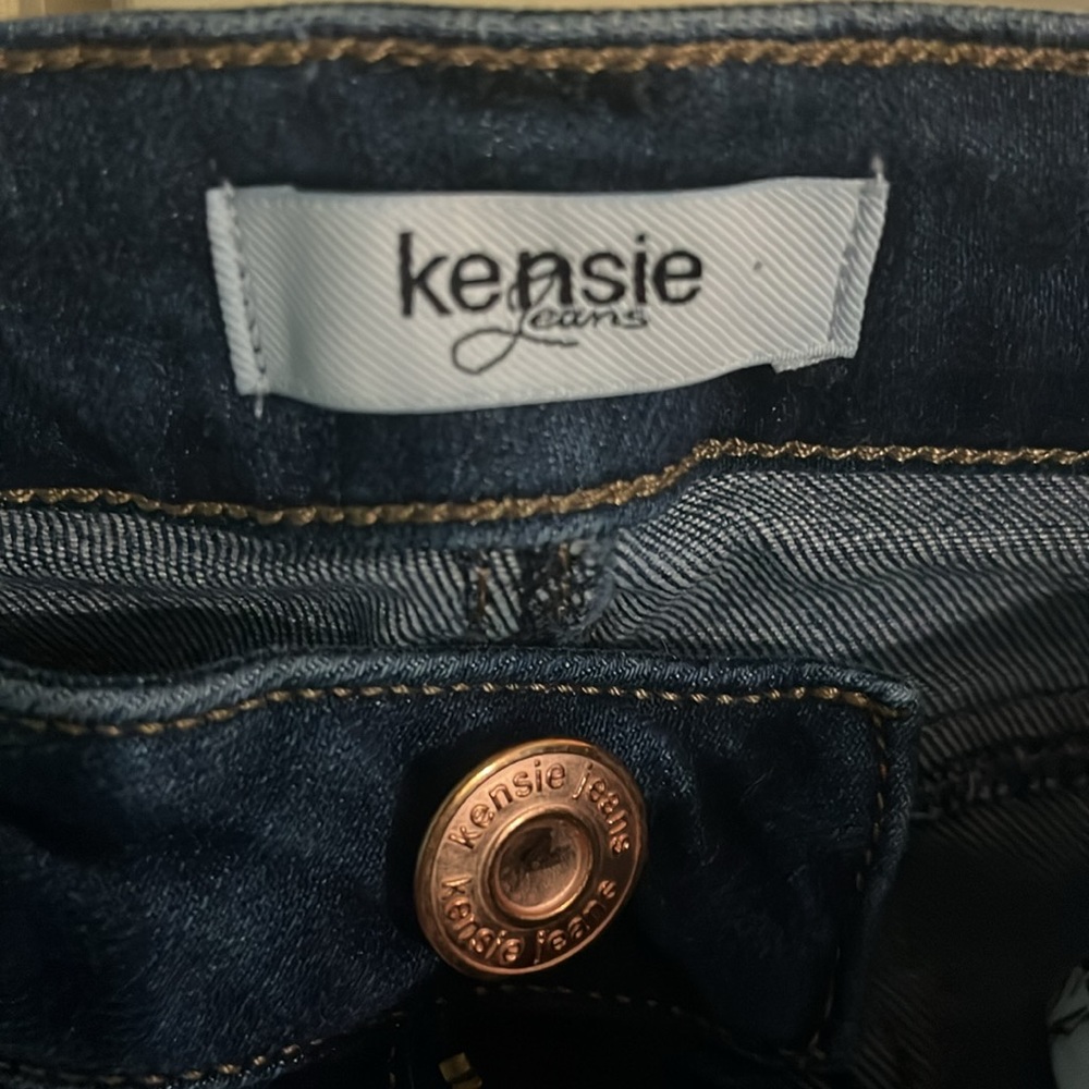 Kensie Jeans You Look Pretty Skinny Jeans in Electric Youth - Picture 3 of 5